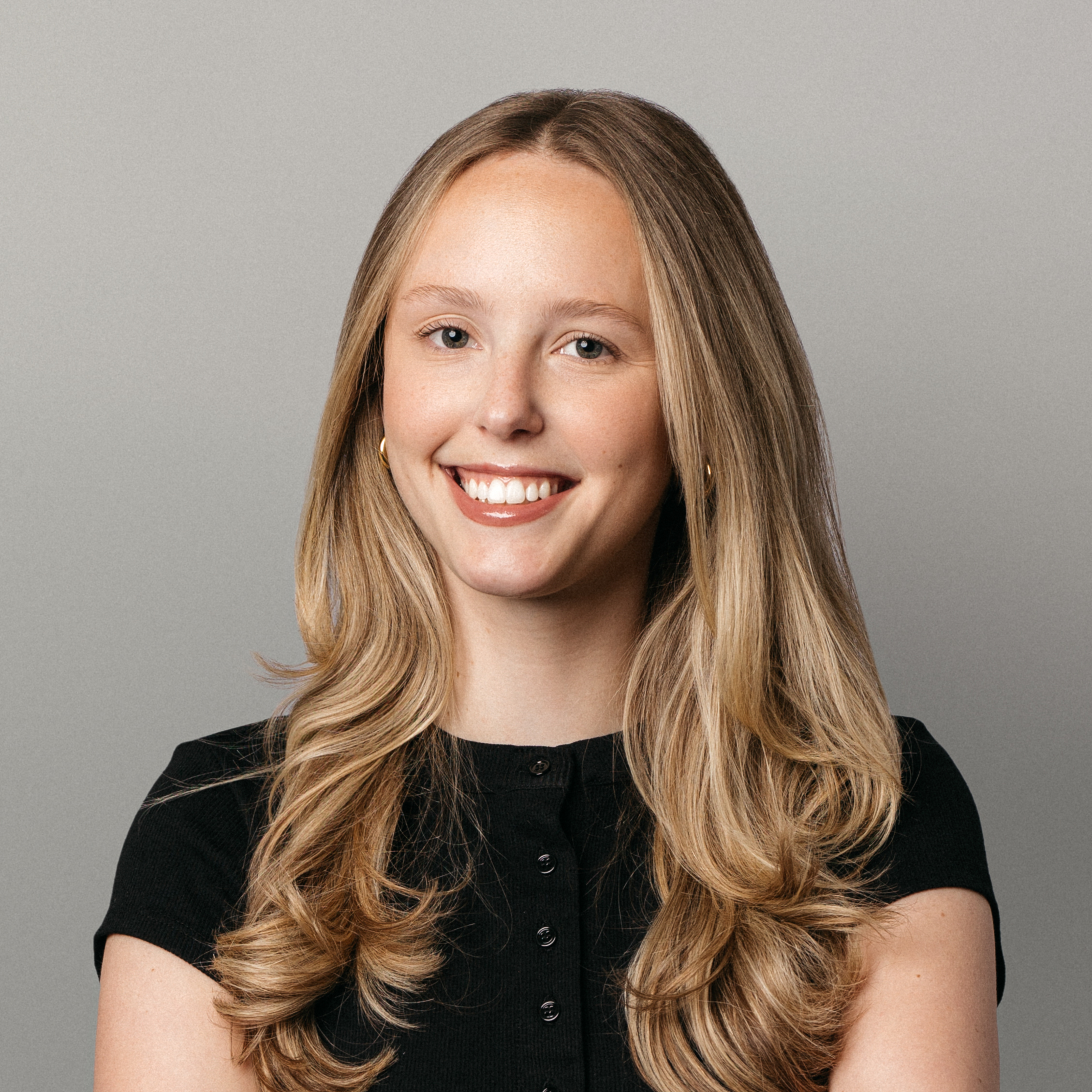 Headshot of Jordan Siegel, Associate Language Strategist at maslansky + partners